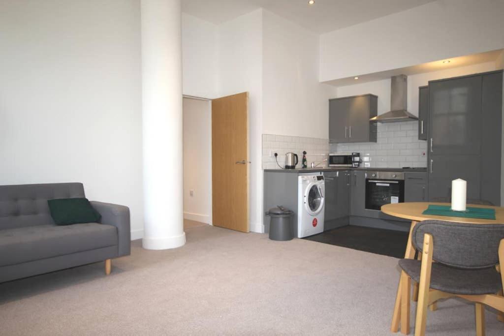 Smart Living Apartments Bradford  Extérieur photo