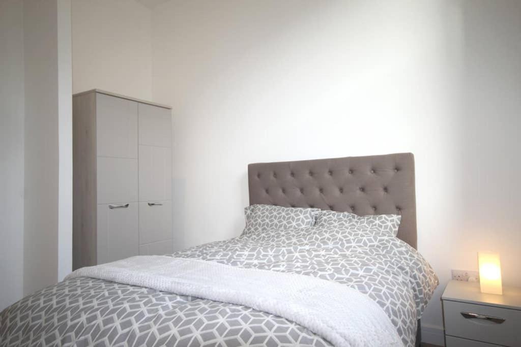 Smart Living Apartments Bradford  Extérieur photo
